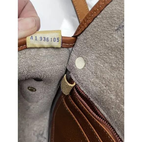 Dooney & Bourke Authenticated Vintage ALW Taupe Saddle Bag Cavalry Troop USA - Picture 13 of 15